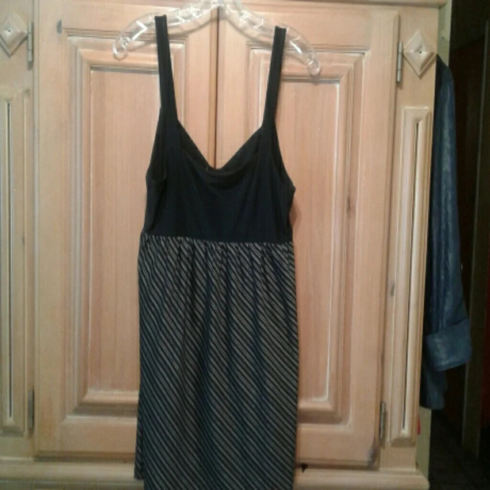 Dress Express - Picture 5 of 5